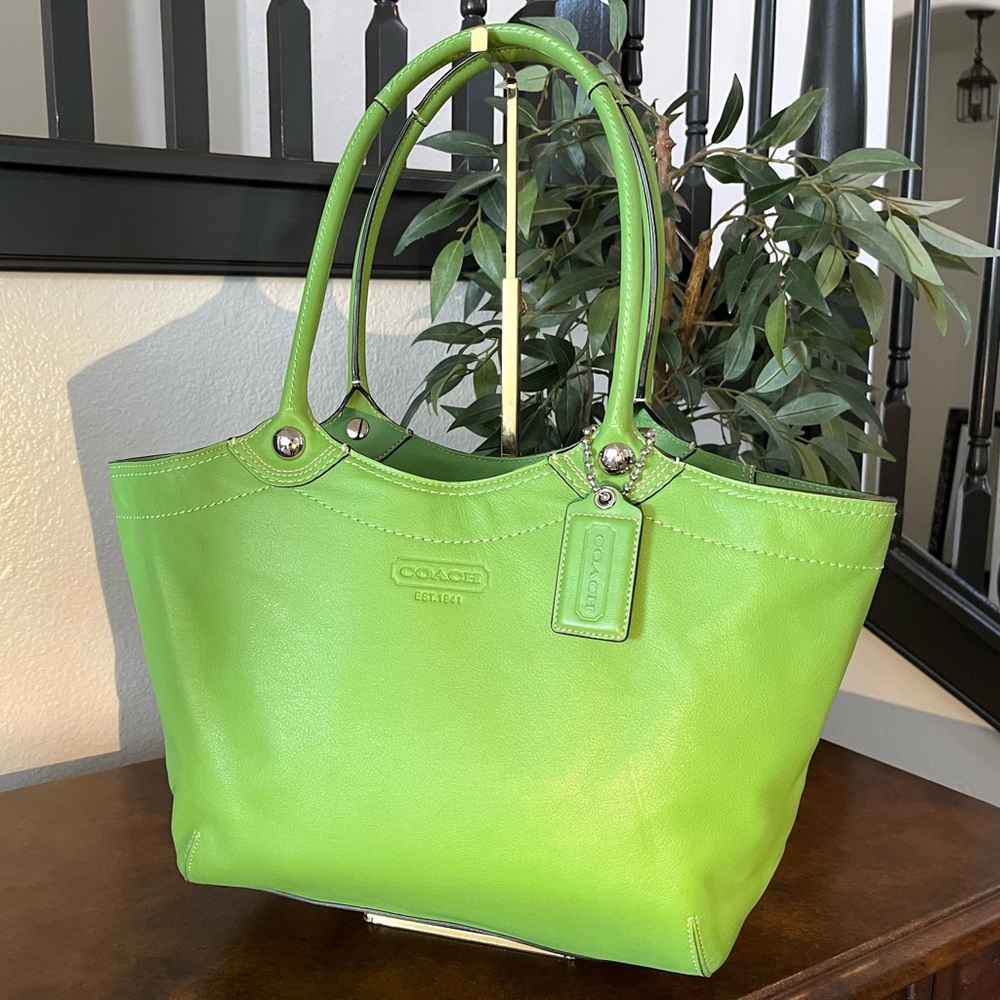 New COACH Bleecker Tote, Palm Green No. F14383